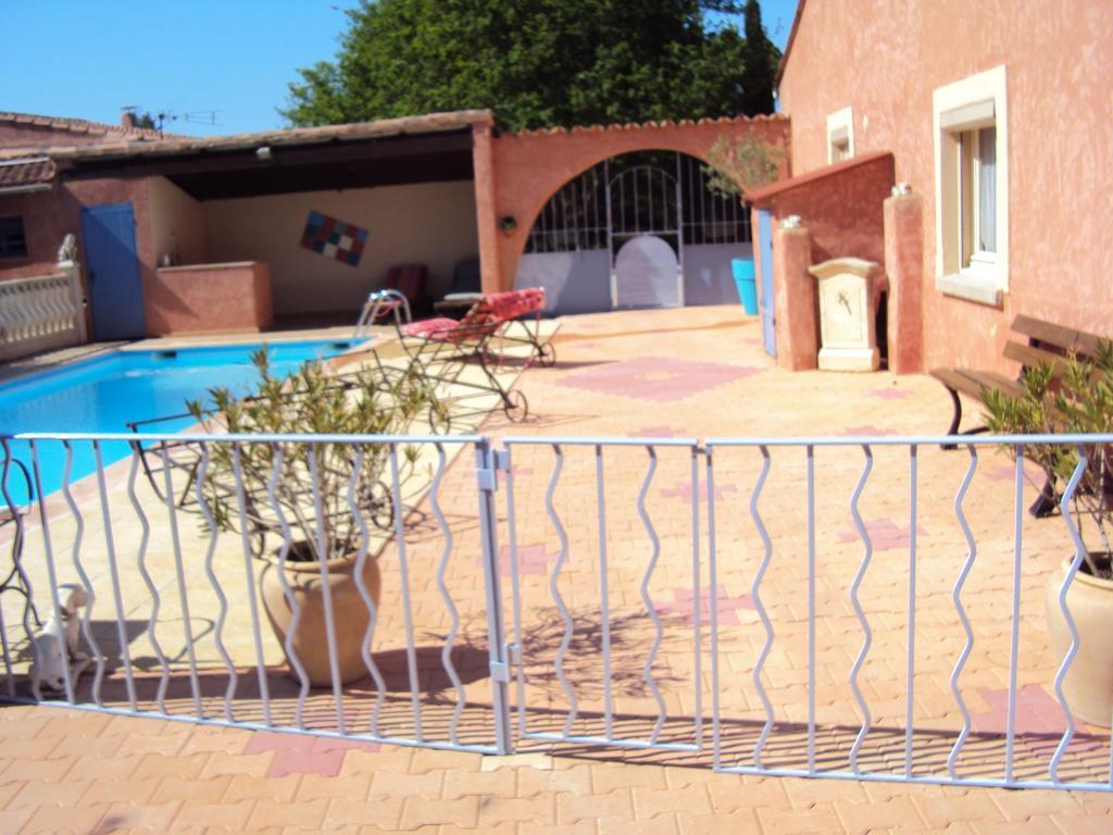 La Douloire Hotel Pernes-les-Fontaines Exterior photo